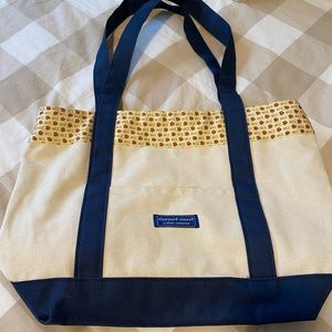 Vineyard Vines sorority tote bag. Phi sigma sigma